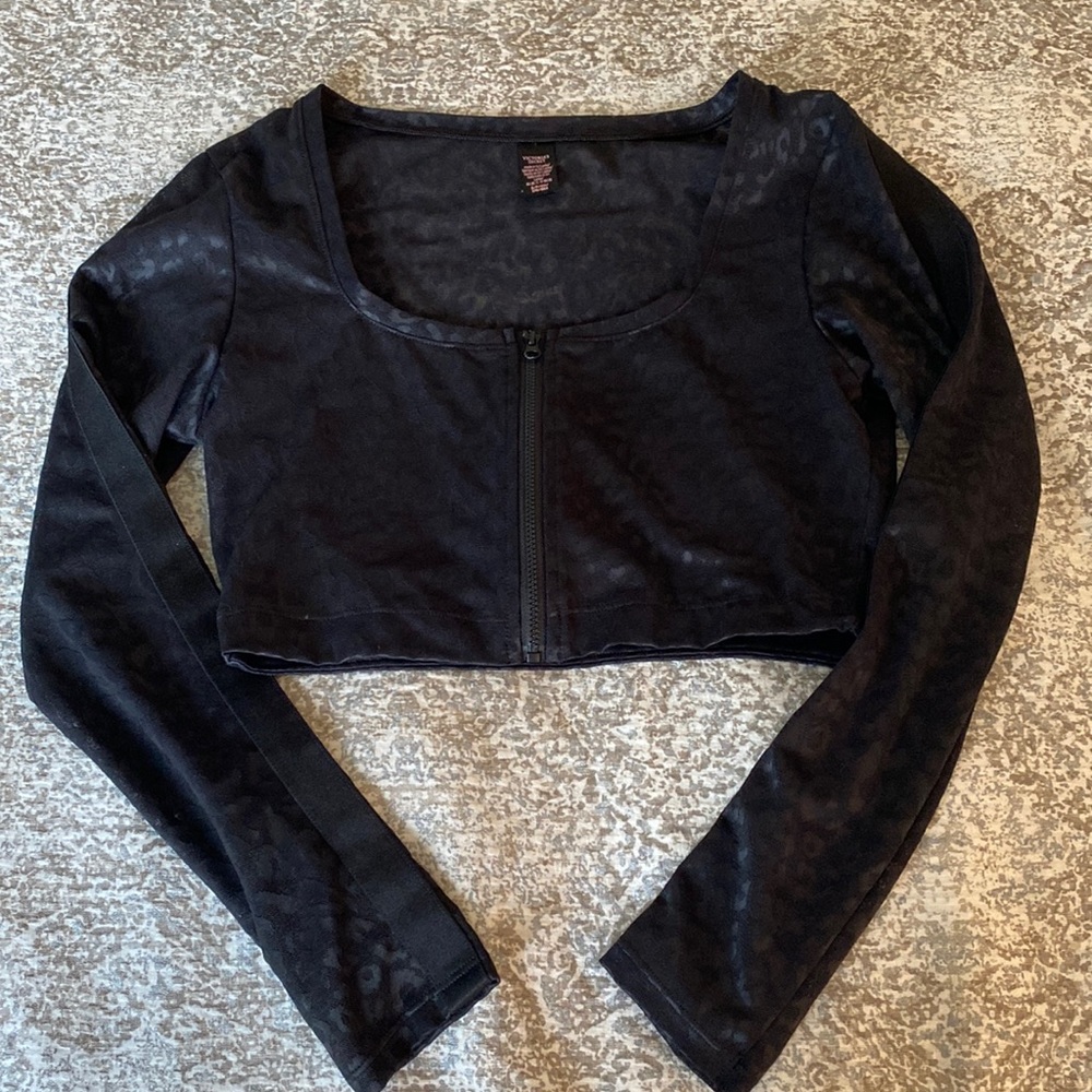 Leopard print crop top